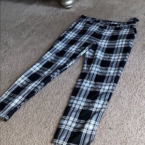 Forever 21 men black and white plaid pants
